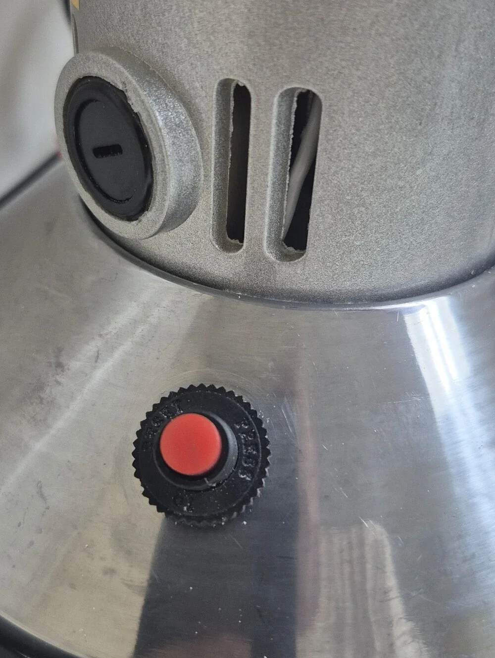 Cgoldenwall 700g Electric Grain Grinder 2400W 110V CG-700